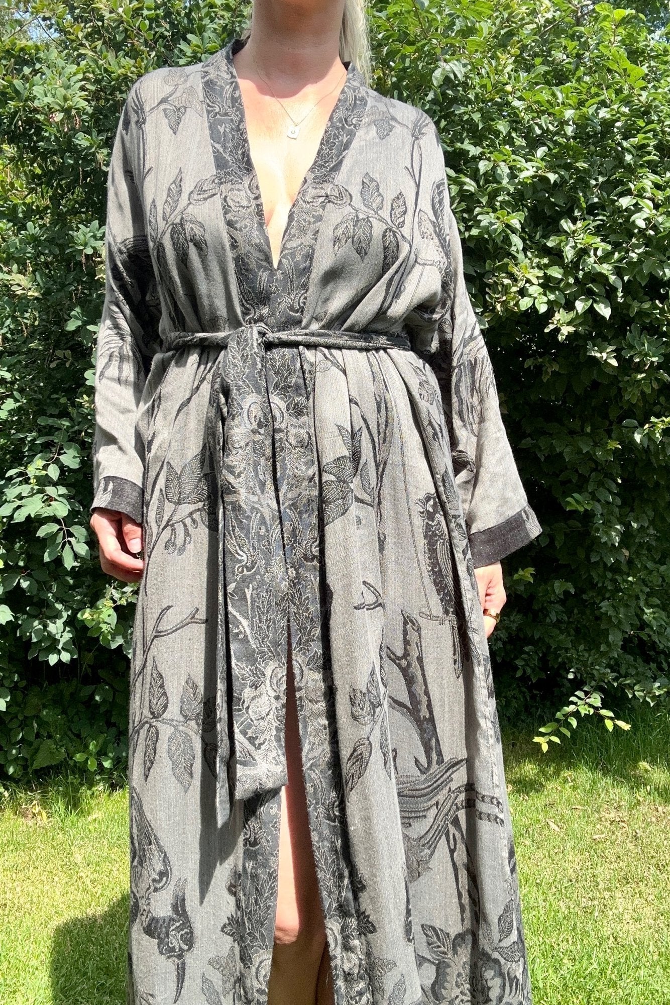 morgenkåpe kashmir og silke svartbeige